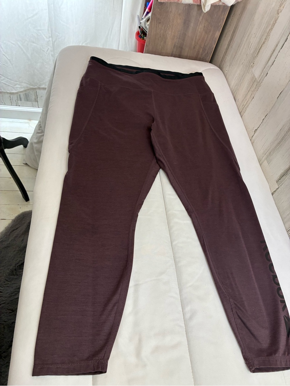 Reebok Burgundy Women's Performance Leggings Sz XL